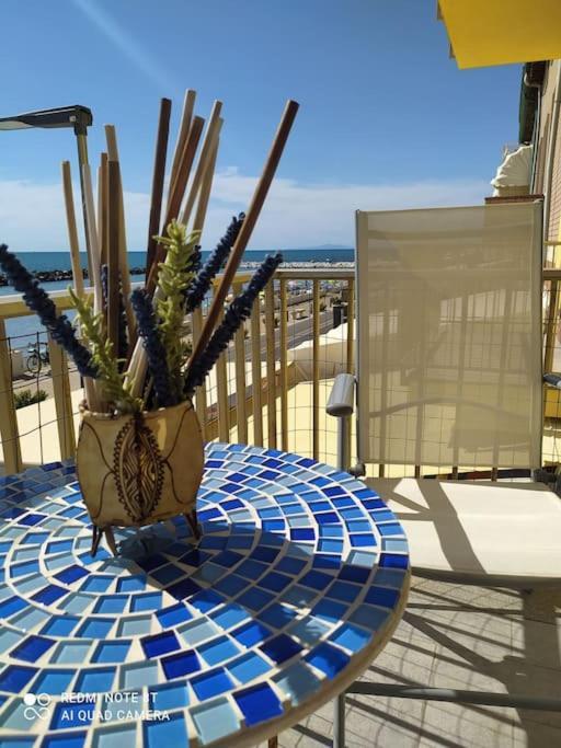 Casa Vacanze Marina Di Pisa Catola Buitenkant foto